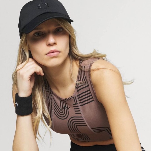 BRAND NEW women under armour black adjustable cap hat - Picture 1 of 6